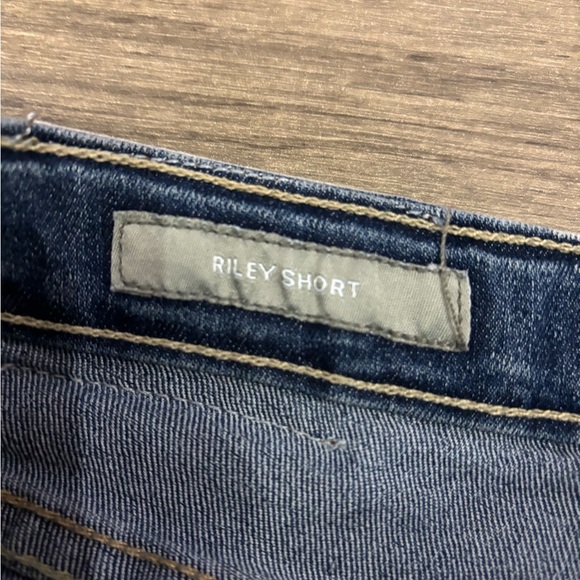 Lucky Brand Riley Shorts Girls Size 14 Destroyed Cuffed Mid Rise Denim EUC - Picture 3 of 7